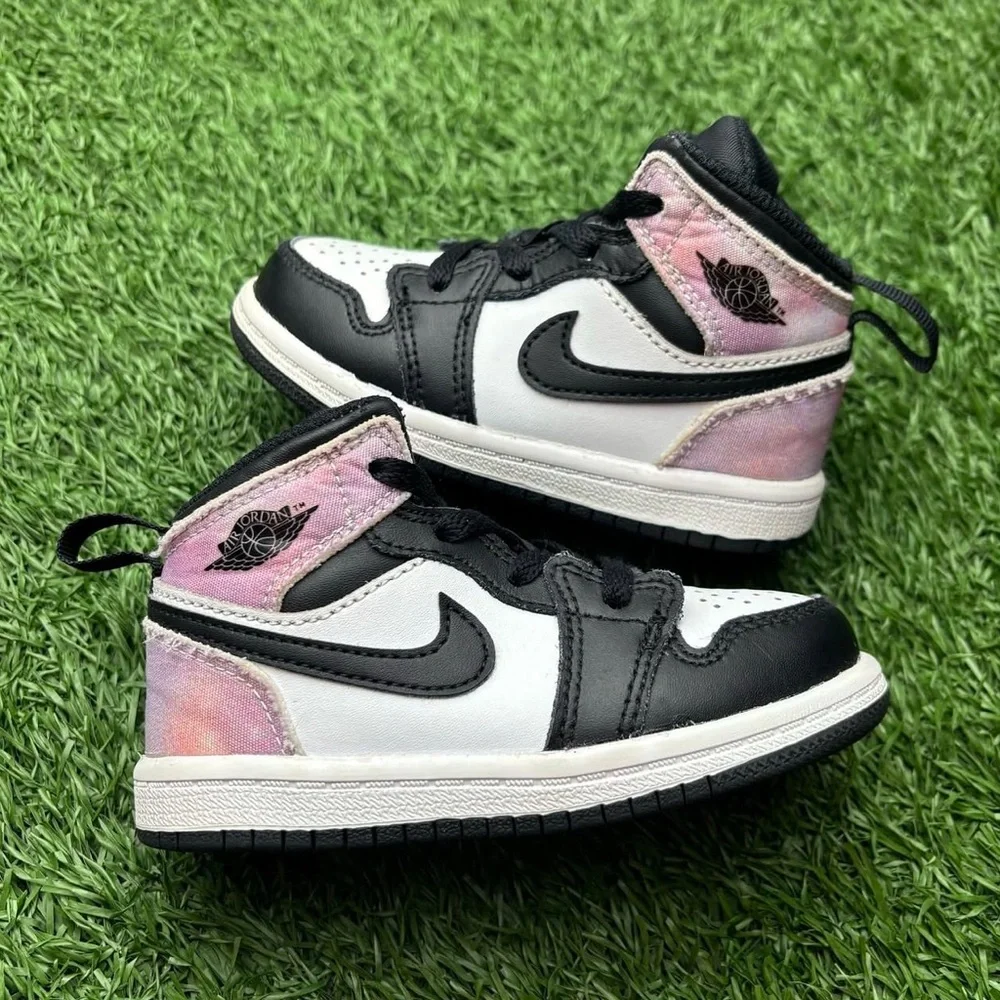 AirJordan 1 Mid SE 